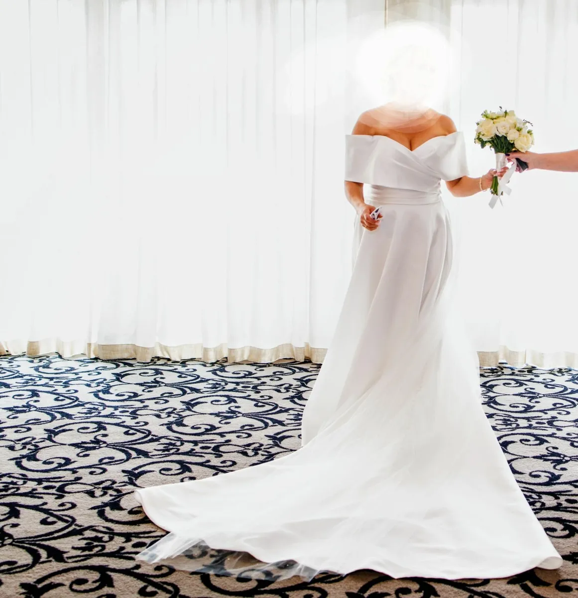 Wedding dress - Image 2
