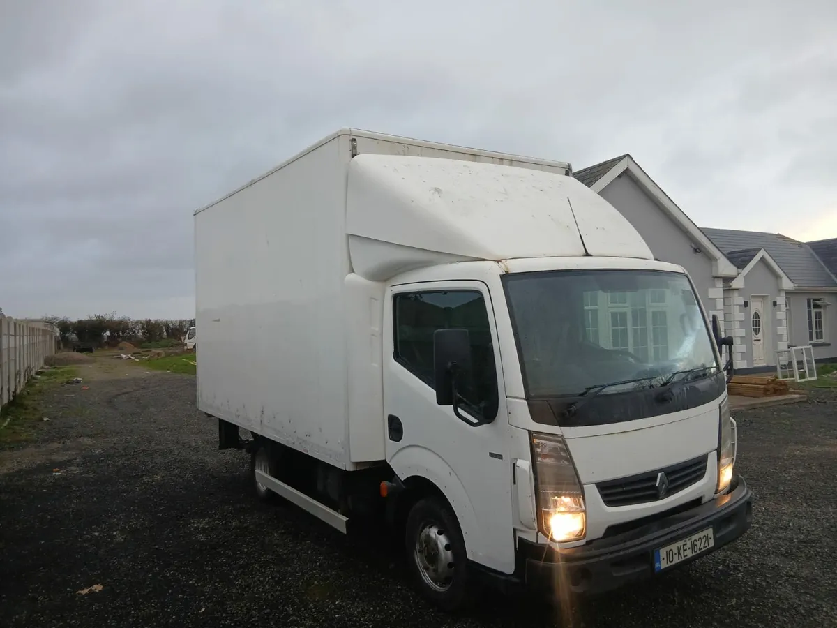 2010 Renault MAXITY box van - Image 1