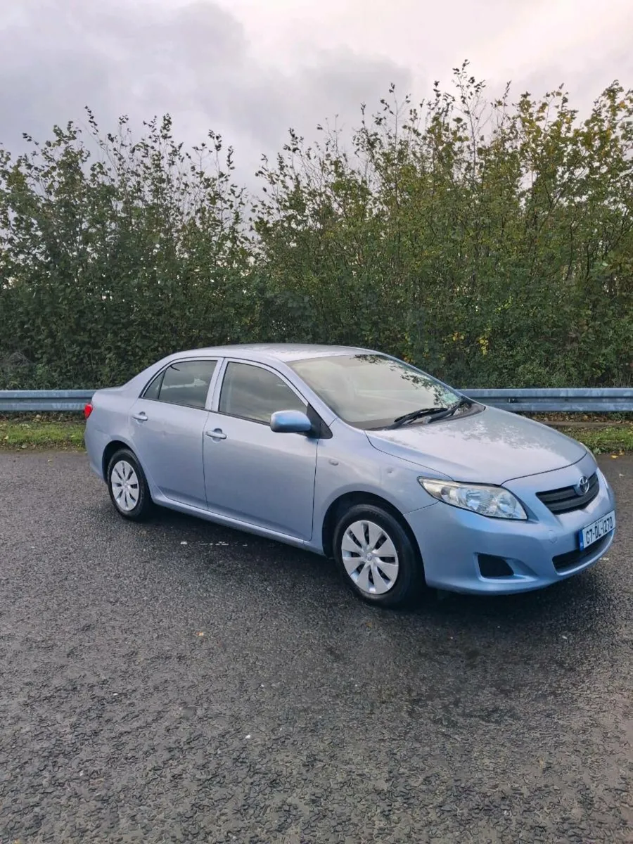 2007 corolla - Image 2
