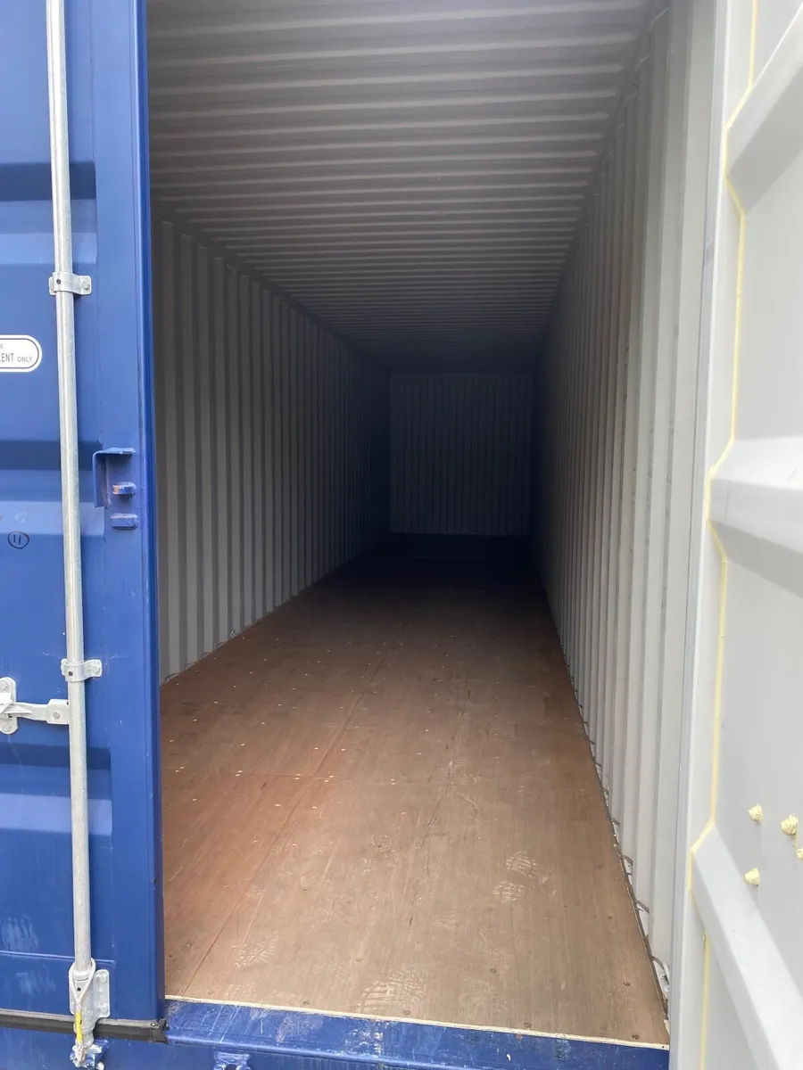 40 foot shipping container - Image 1
