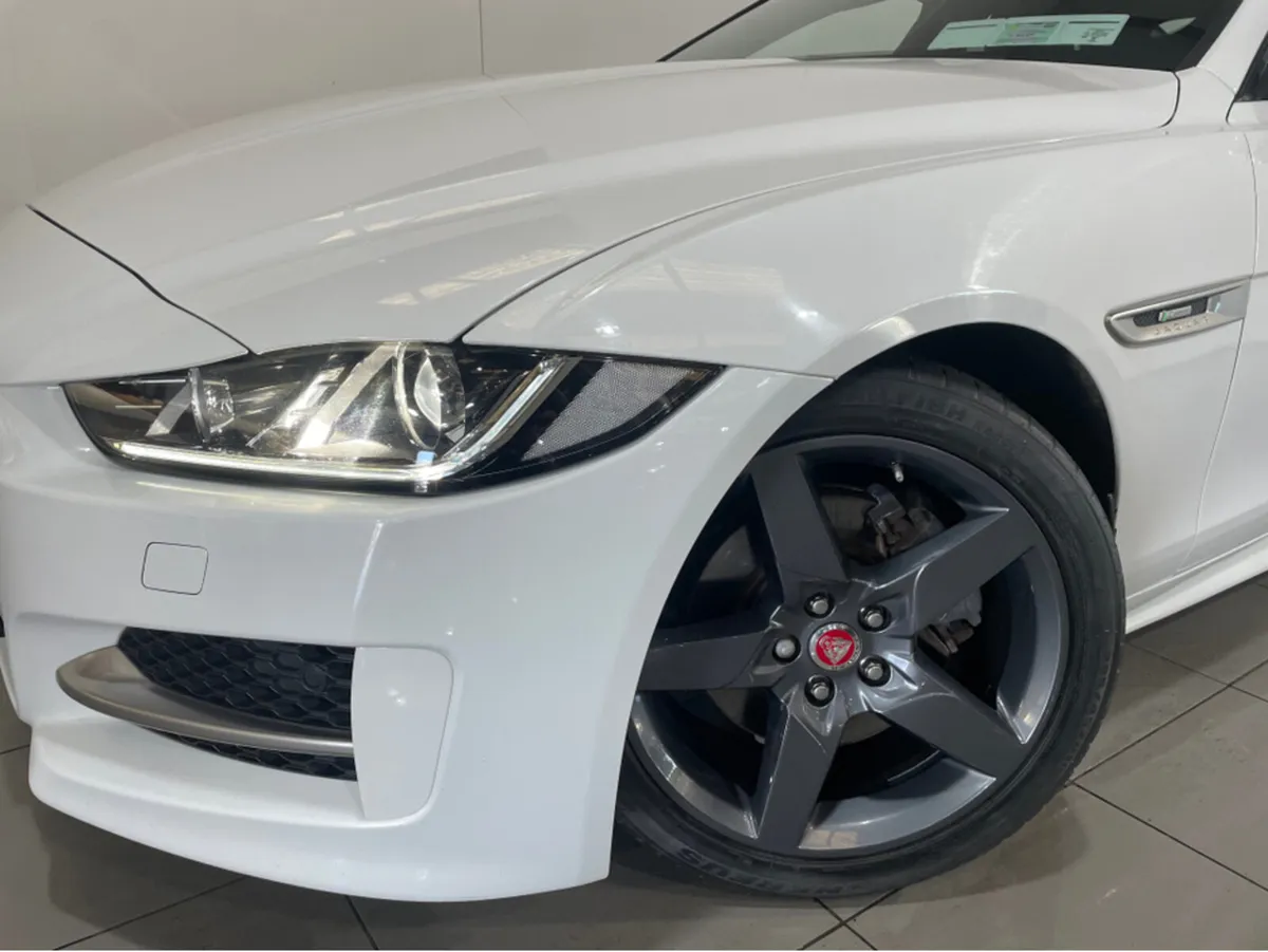 Jaguar XE 2.0 D R-SPORT 180PS 4DR AUTO - Image 4