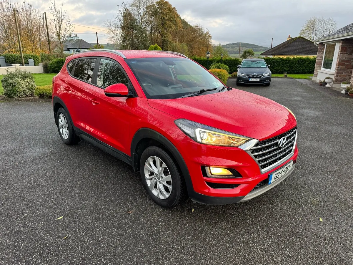 2019 Hyundai Tucson Commercial - Image 2