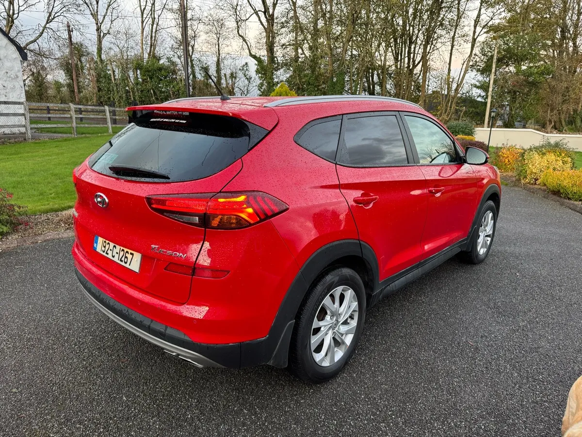2019 Hyundai Tucson Commercial - Image 4