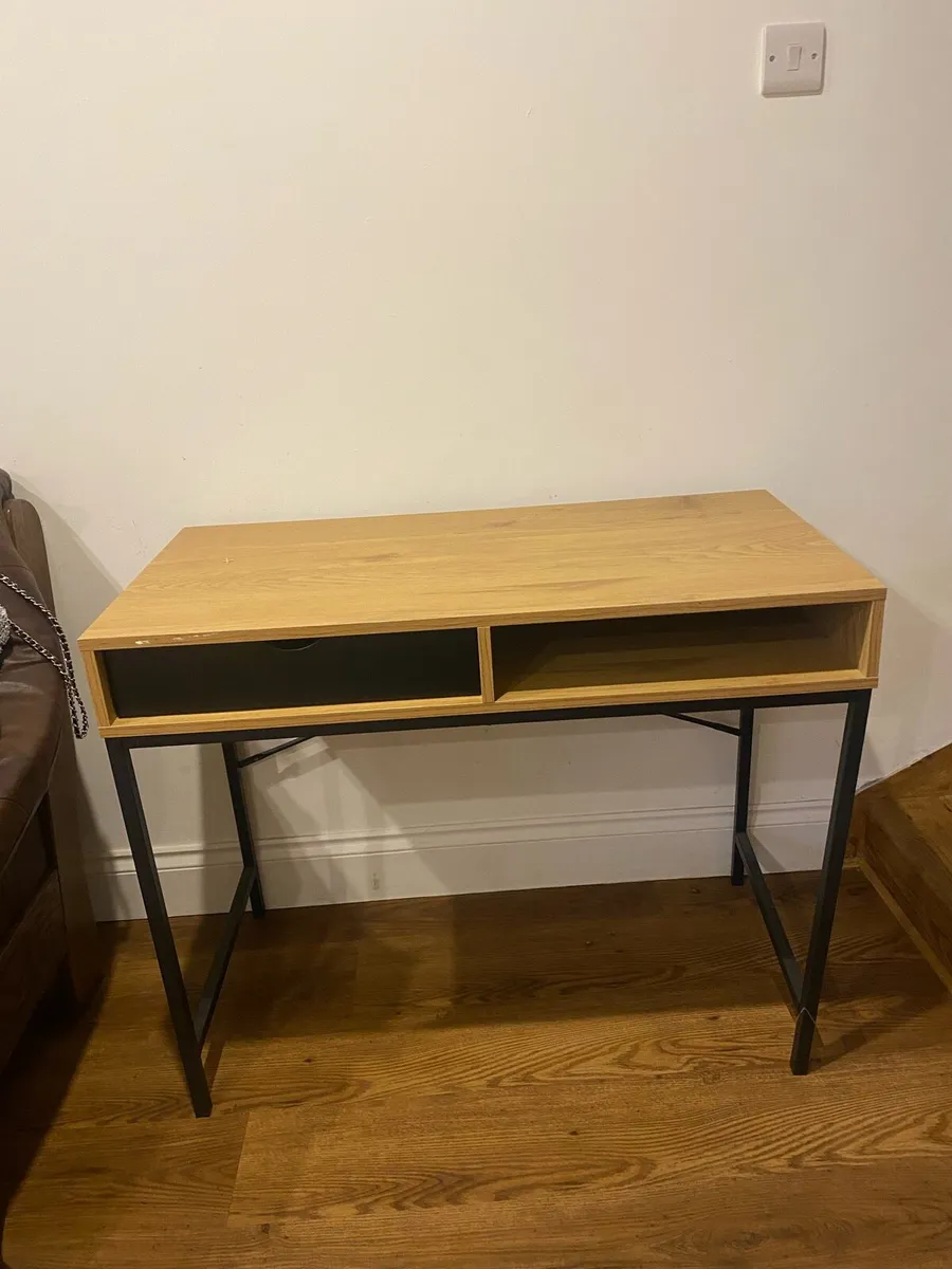 Desk - Image 2