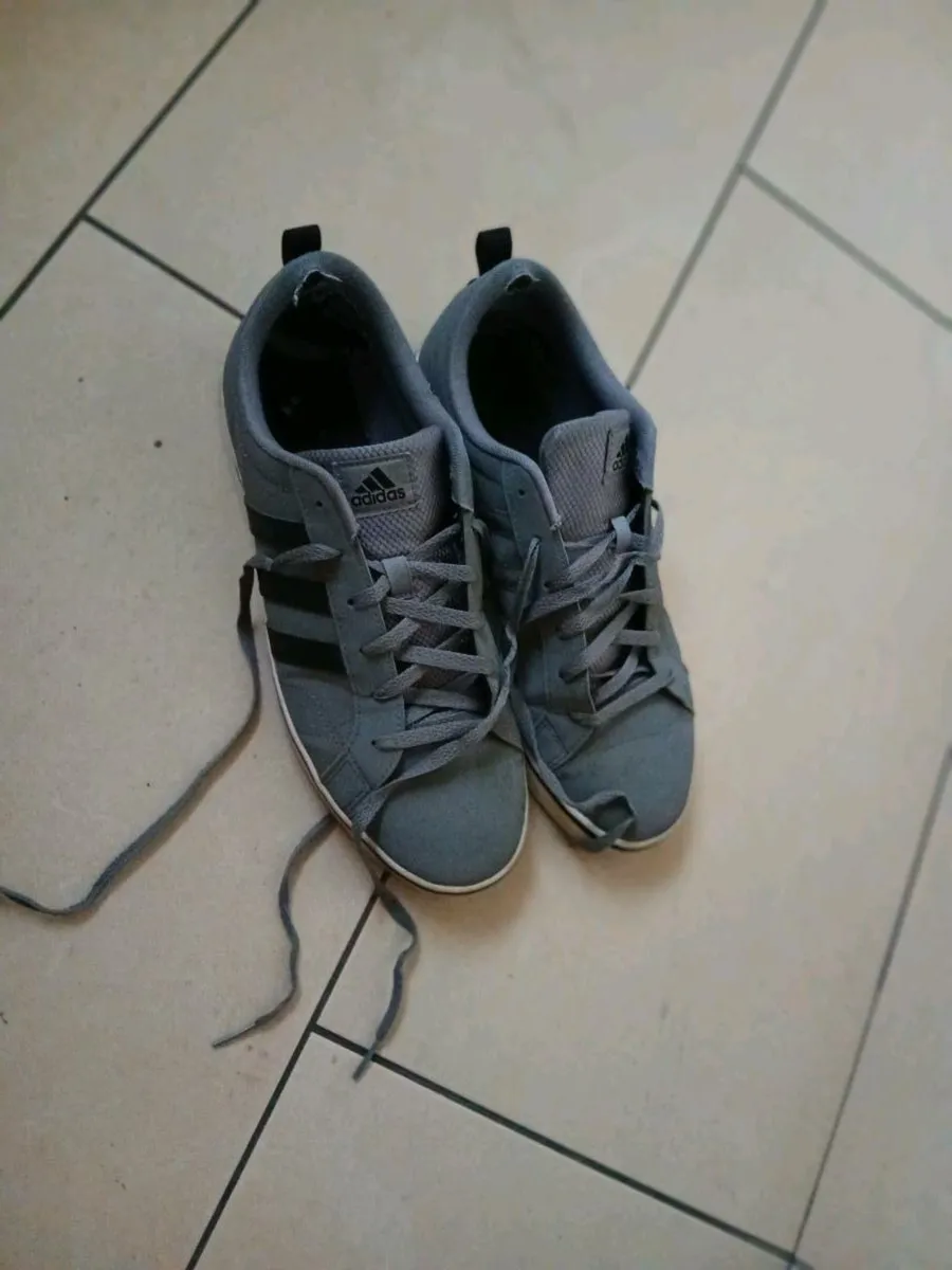 Adidas mens trainers unwanted gift can deliver - Image 1