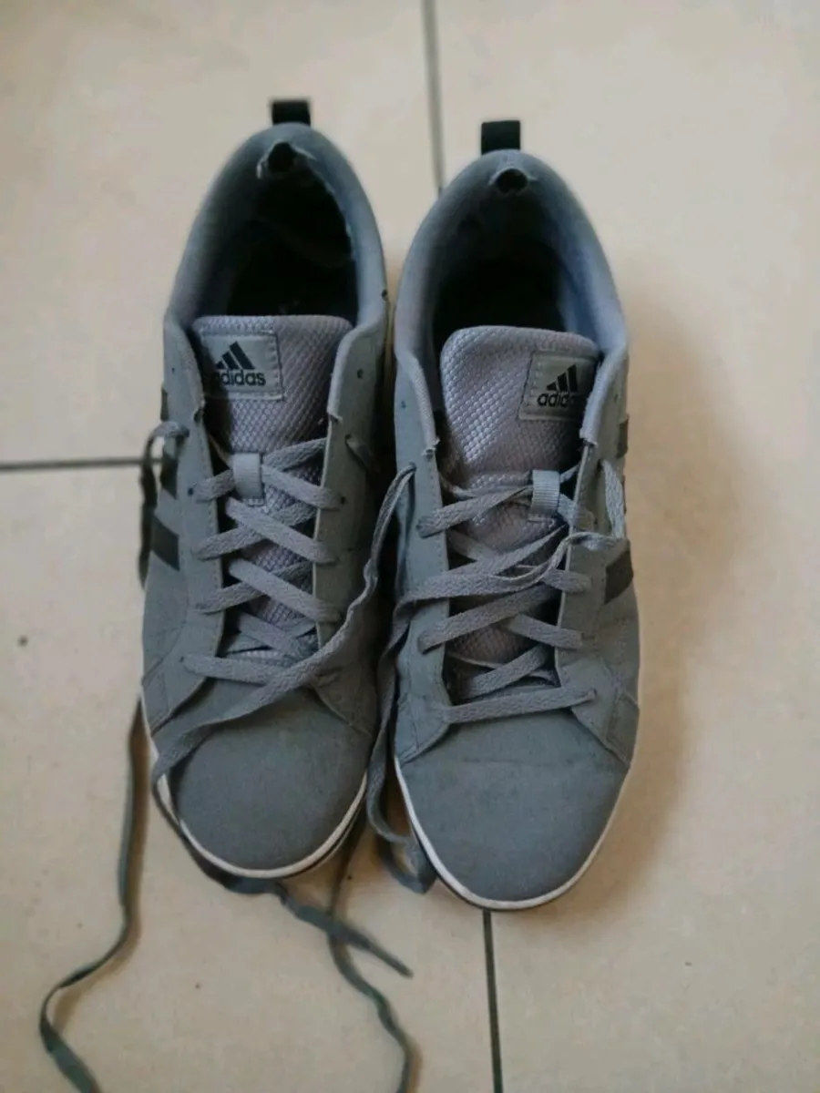 Adidas mens trainers unwanted gift can deliver - Image 3
