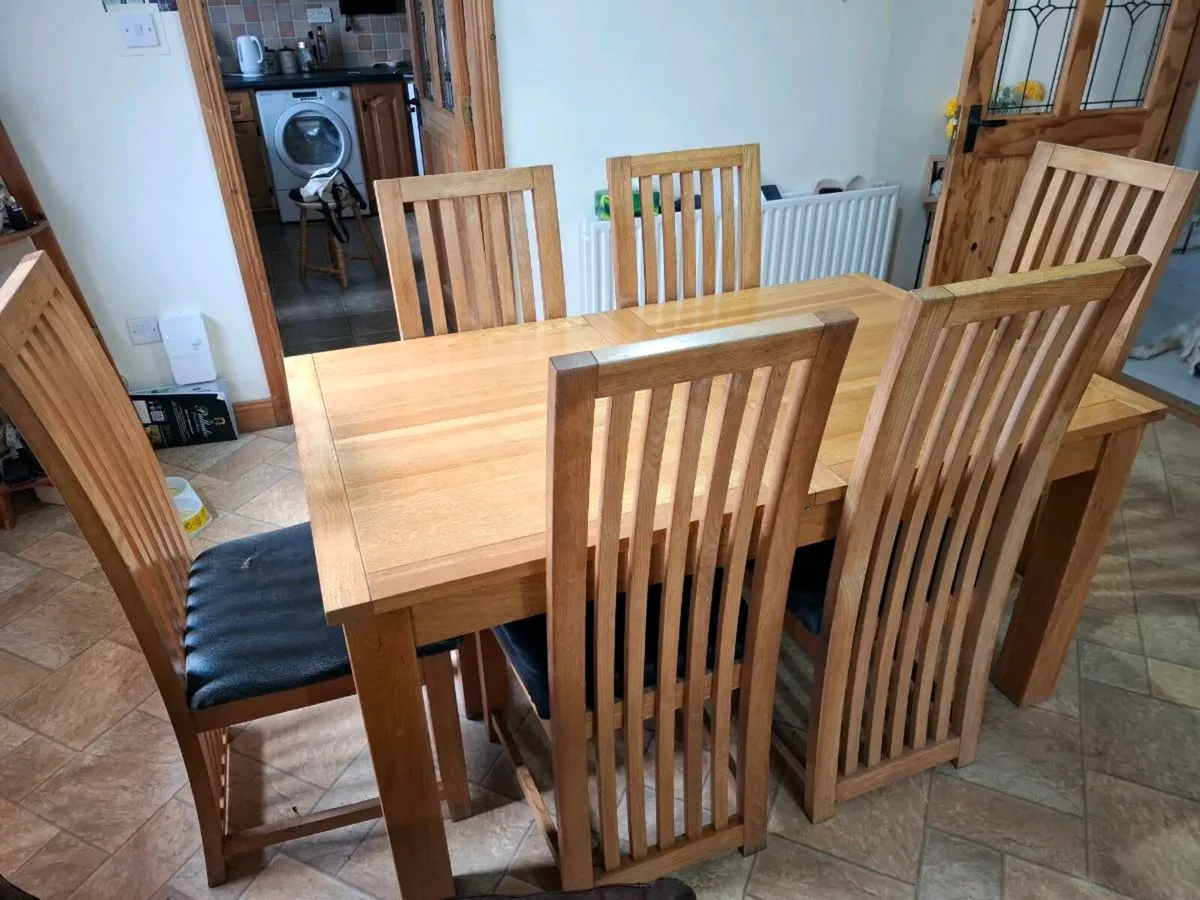 Kitchen table & chairs - Image 2