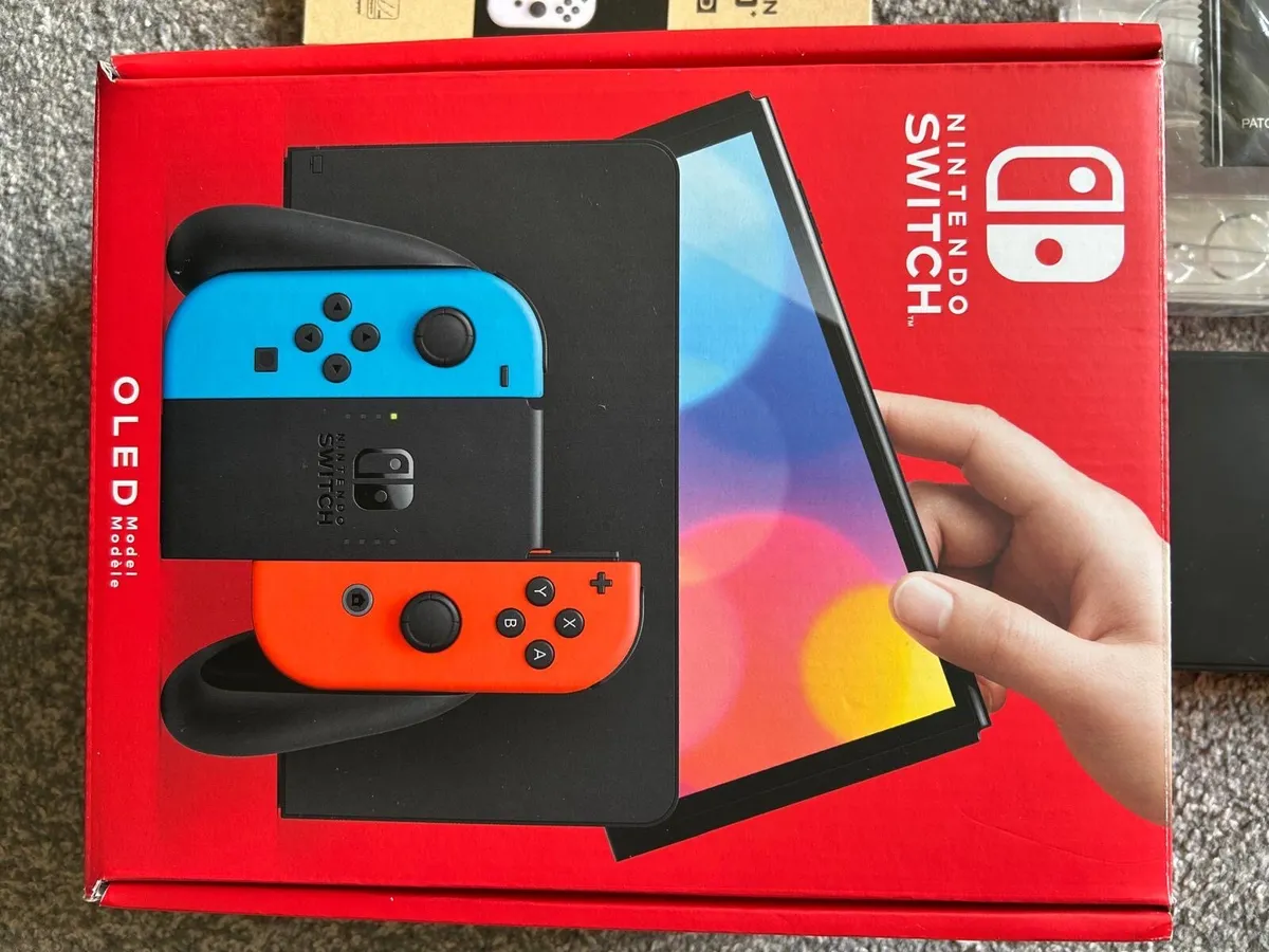 Nintendo Switch OLED - Image 1