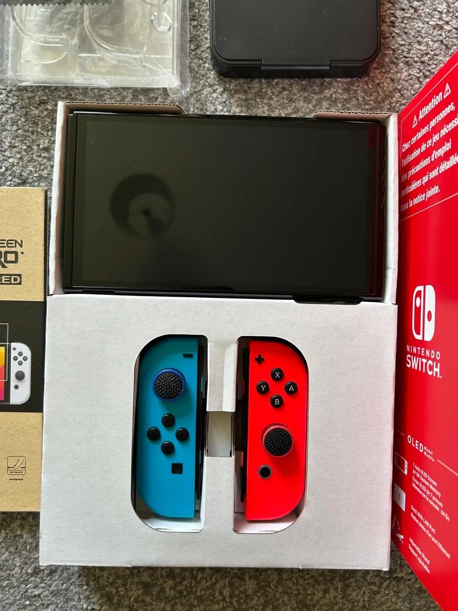 Nintendo Switch OLED - Image 3