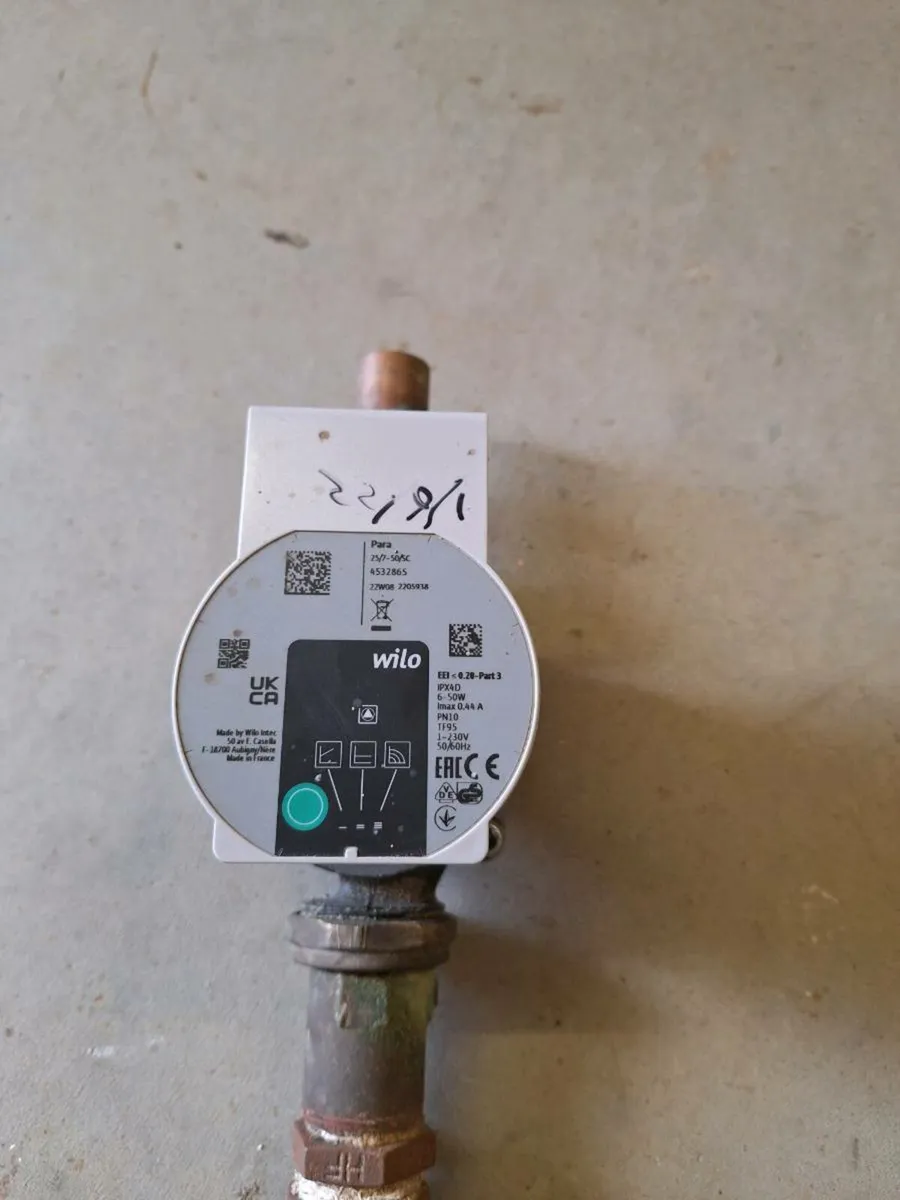 Central heating pump - Image 1