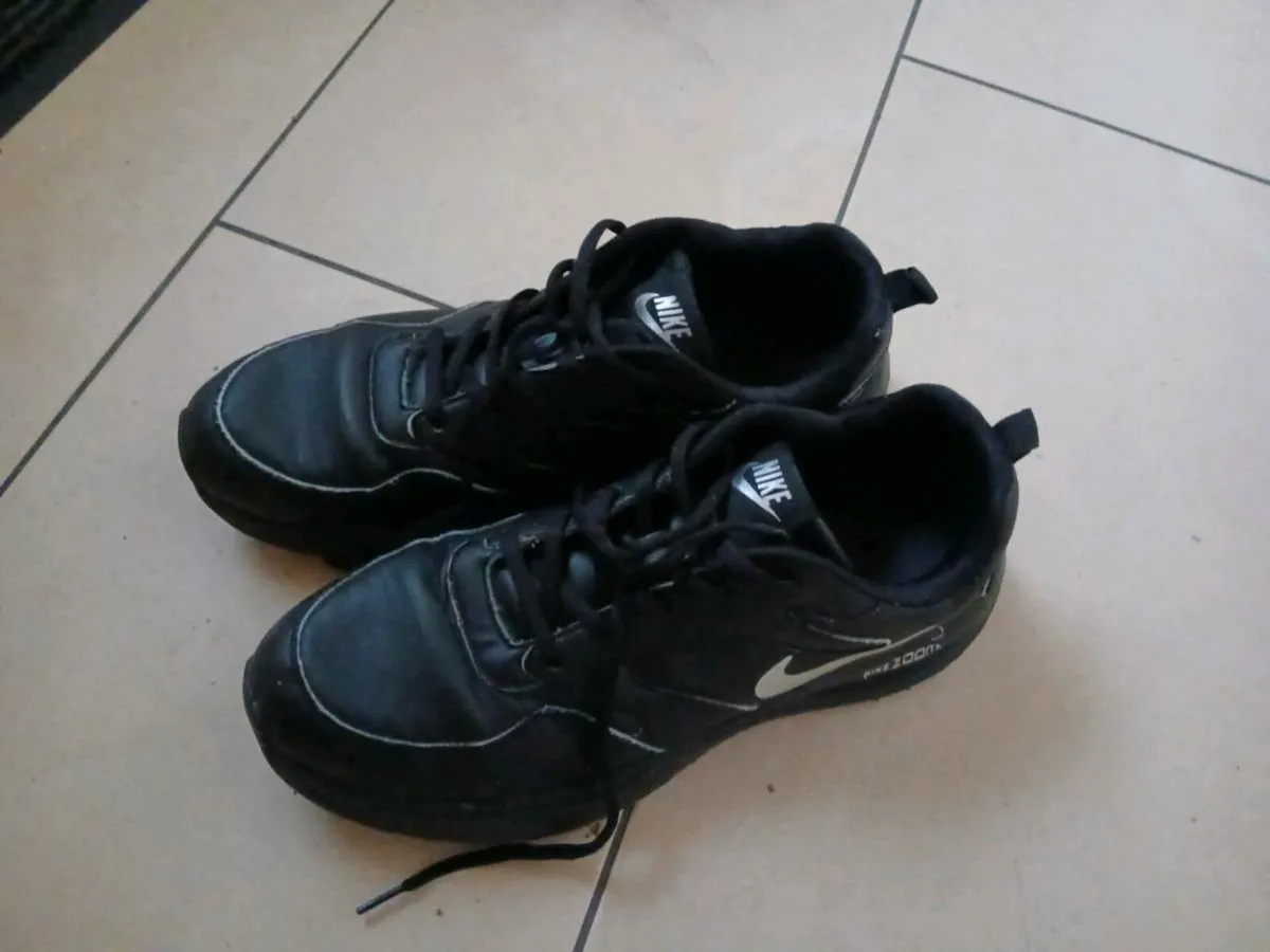 Mens Nike zoom trainers unwanted gift can deliver - Image 1