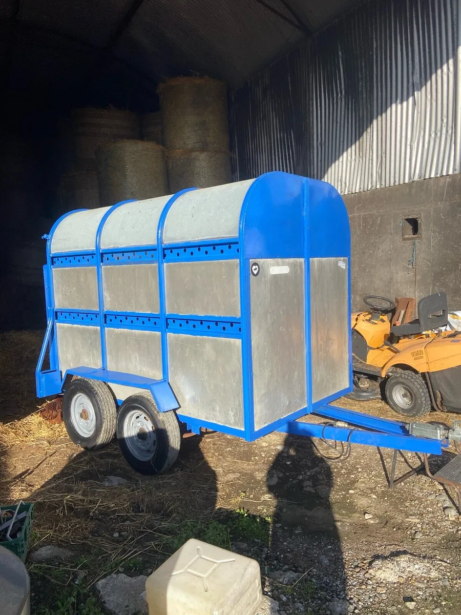 Cattle , sheep box - Image 1