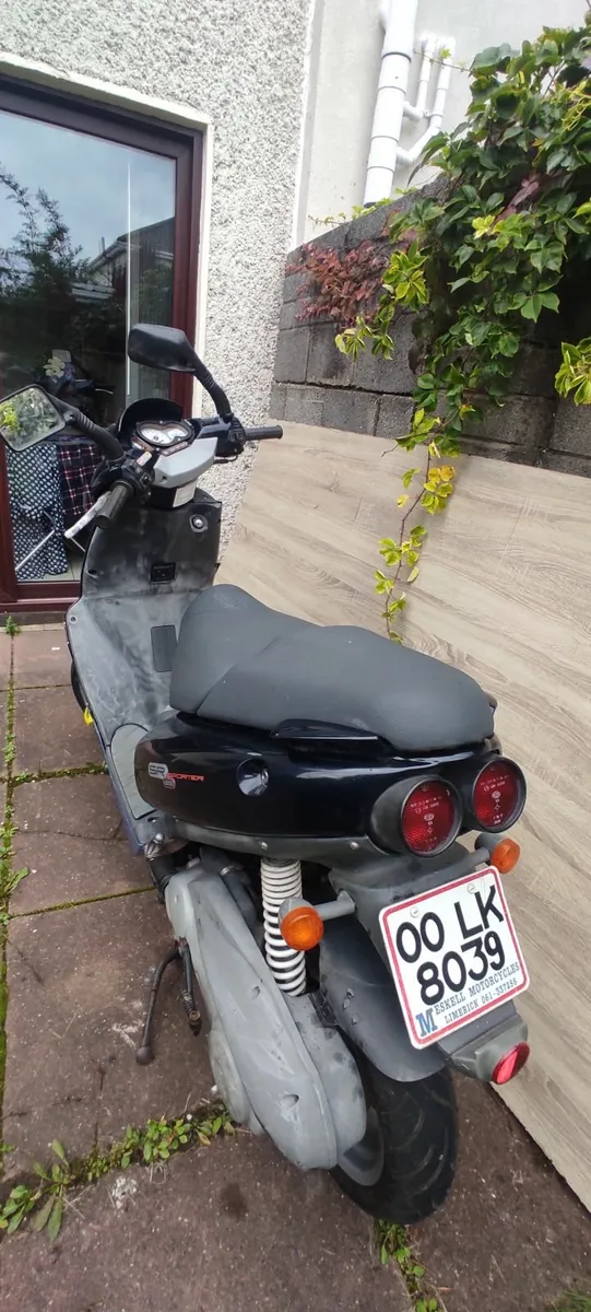 2000 Aprilia SR125 2T - Image 2