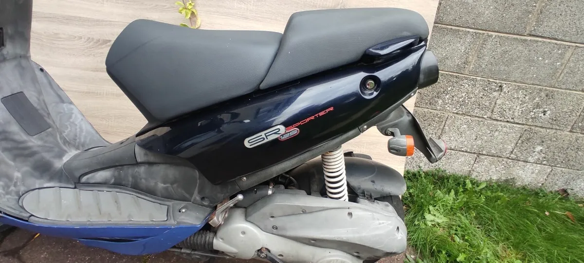 2000 Aprilia SR125 2T - Image 3