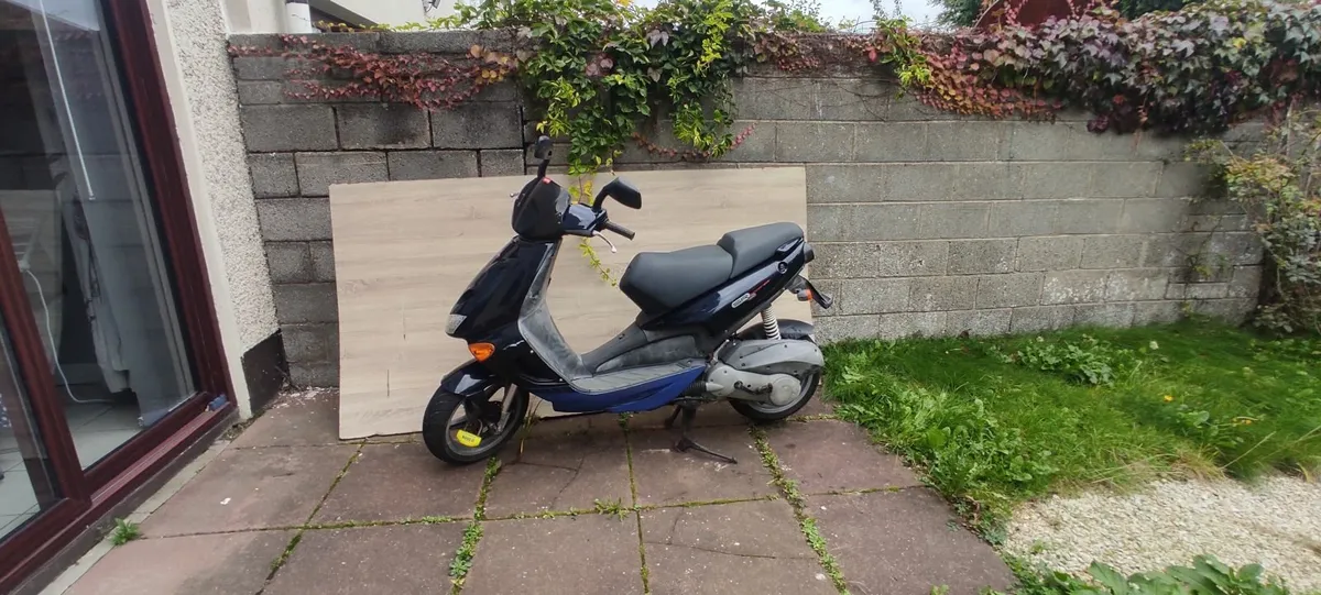 2000 Aprilia SR125 2T - Image 4