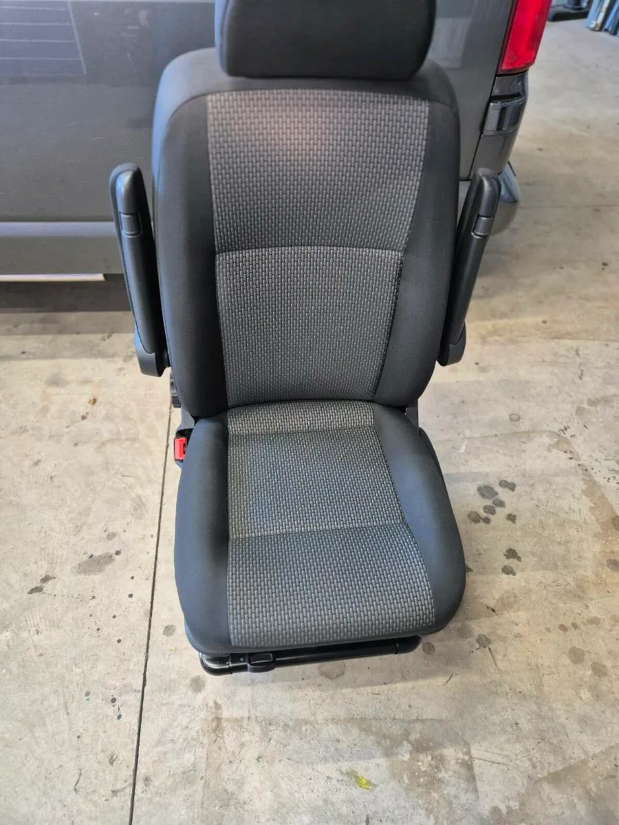 Captains Seat - Image 4