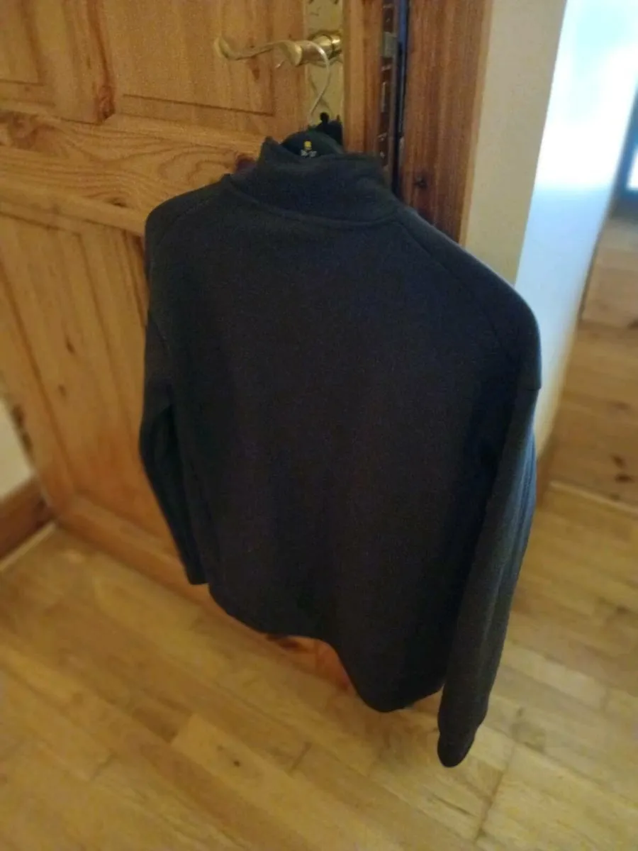 Mens fleece jumper unwanted gift can deliver - Image 3