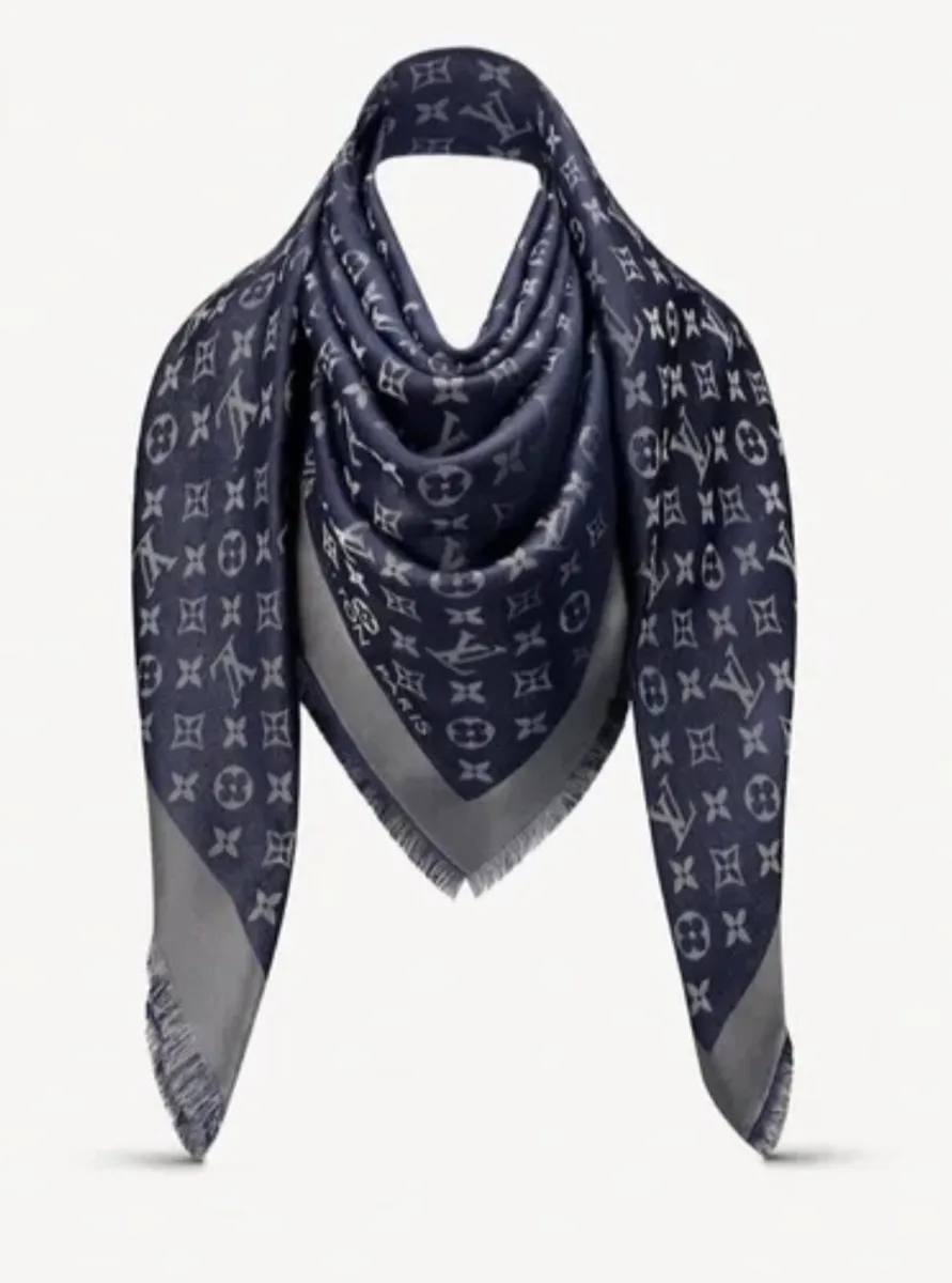 Louis Vuitton LV Monogram Lamé Shine Shawl - Image 2