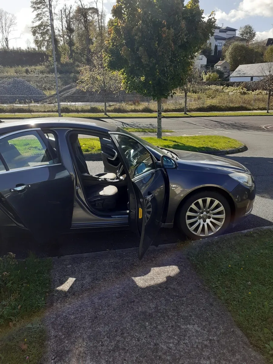 Vauxhall Insignia - Image 3