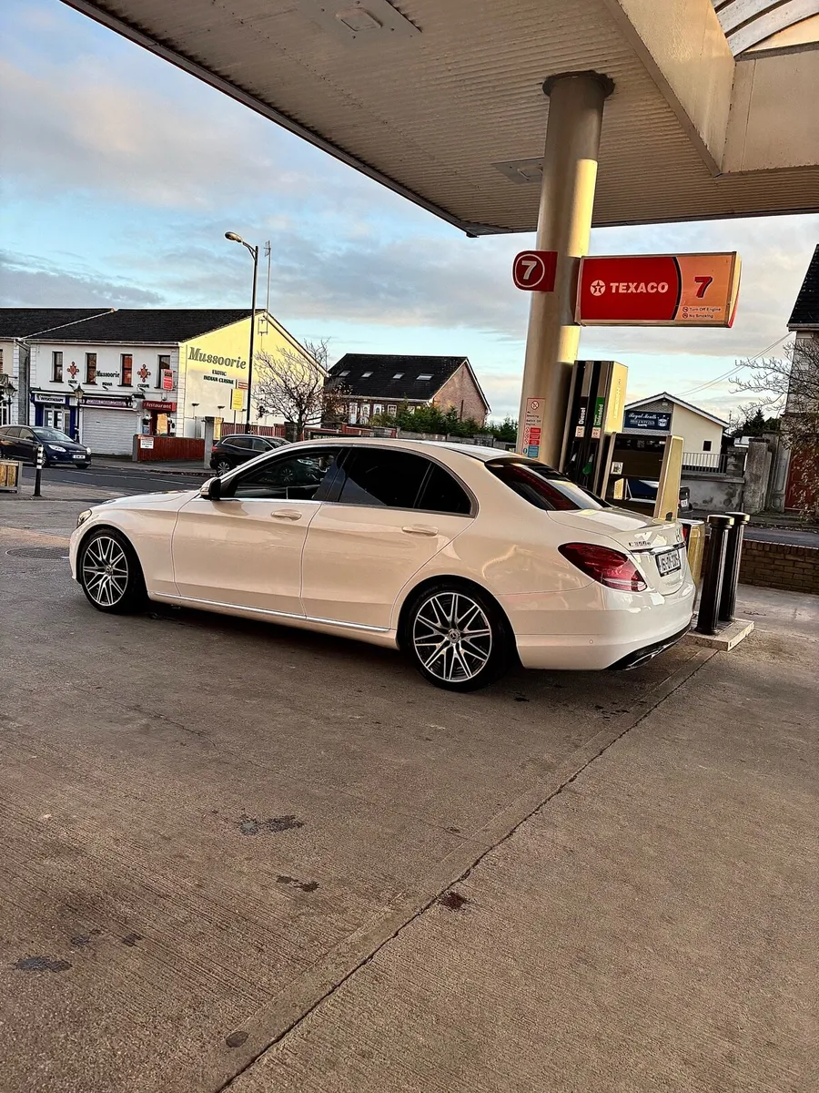 Mercedes-Benz C-Class Plug-in Hybrid - Image 1