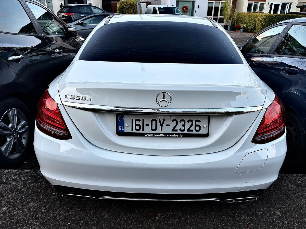 Mercedes-Benz C-Class Plug-in Hybrid - Image 2