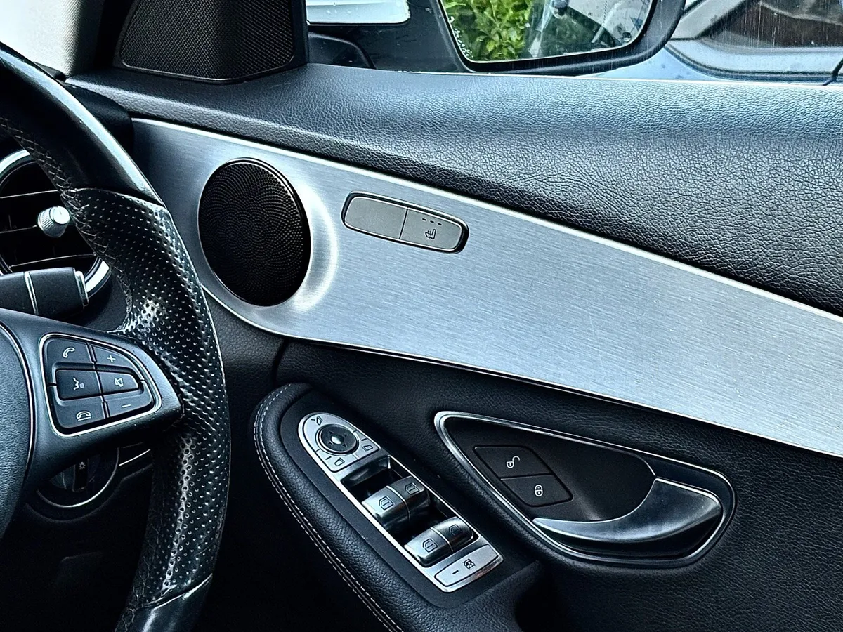 Mercedes-Benz C-Class Plug-in Hybrid - Image 4