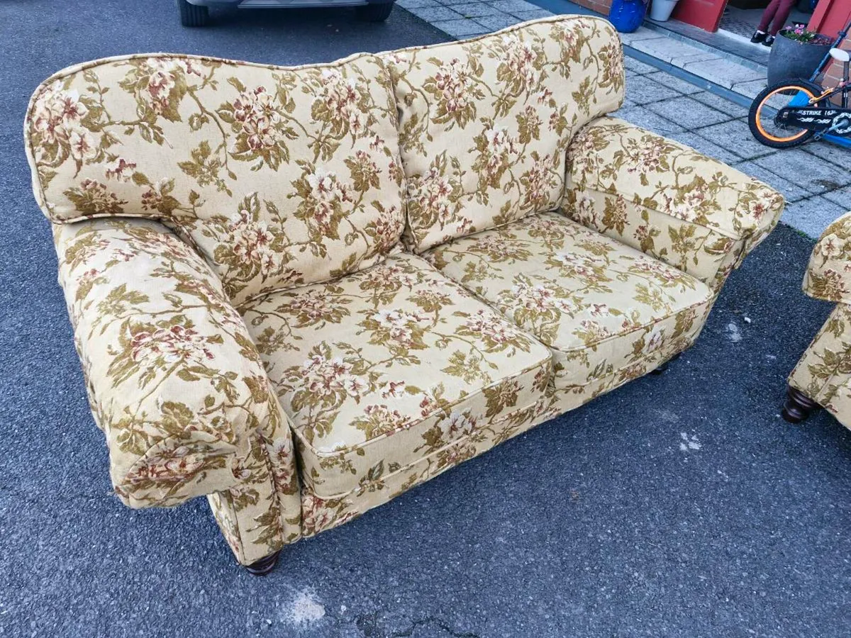Sofa Set - Image 1