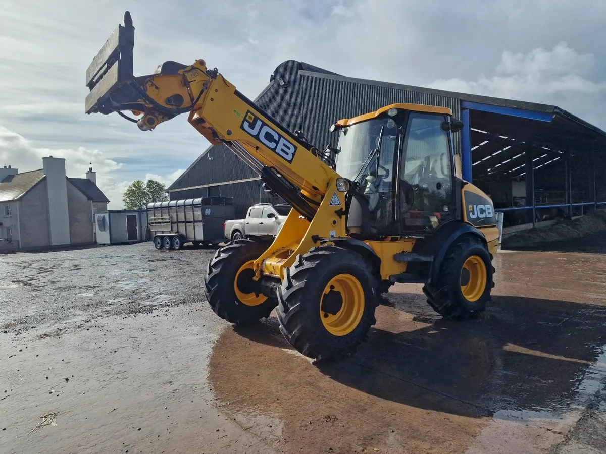 JCB TM220 - Image 3
