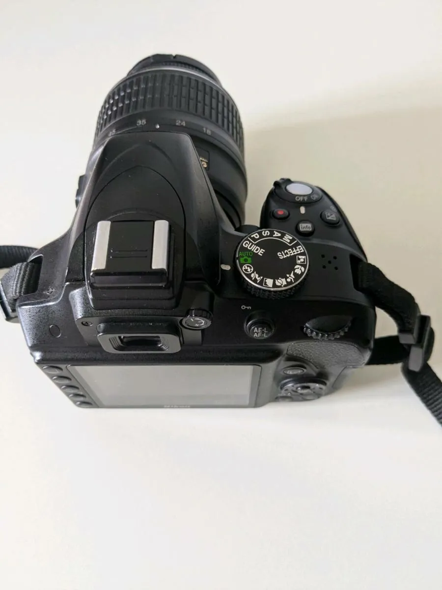 Nikon D3300 - Image 2