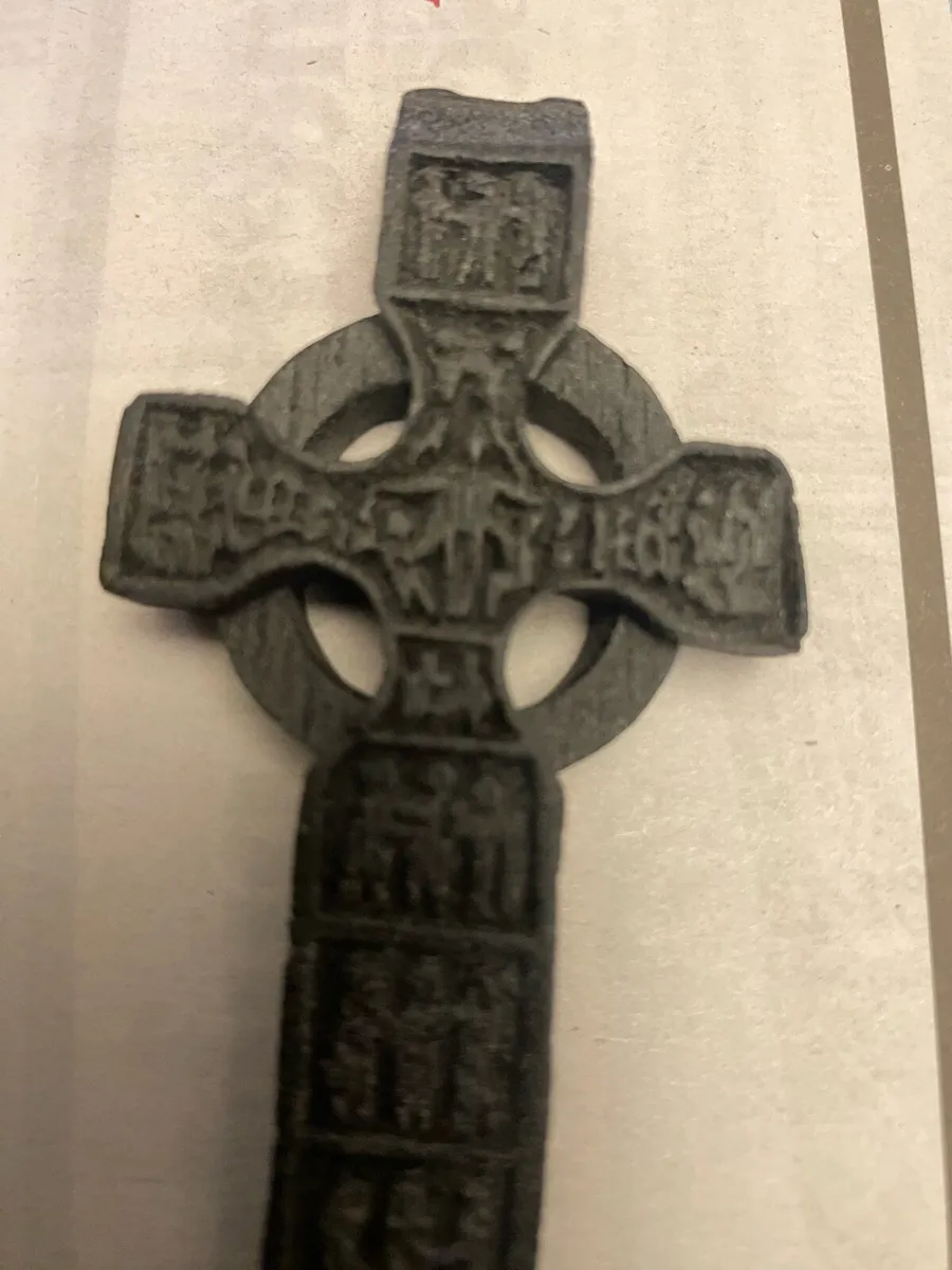 Monasterboice Cross in Turf - Image 2