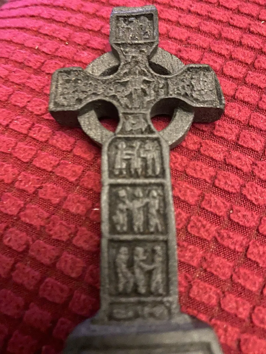 Monasterboice Cross in Turf - Image 3