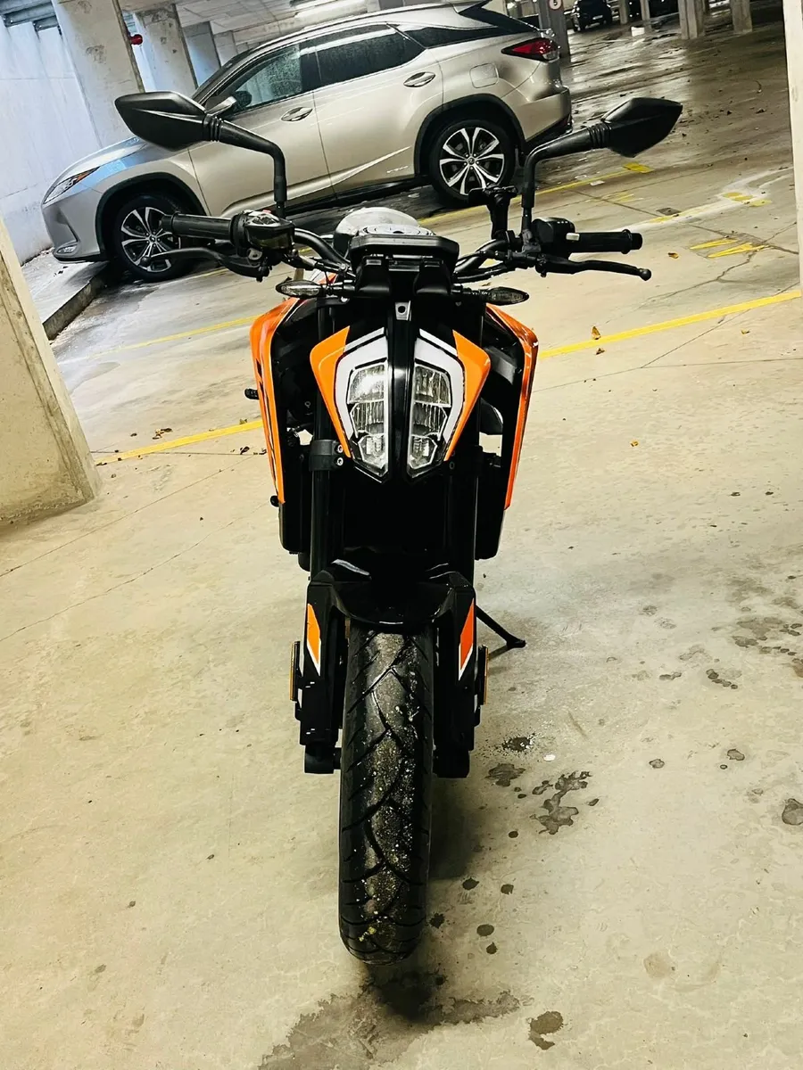 KTM Duke 790 - Image 1