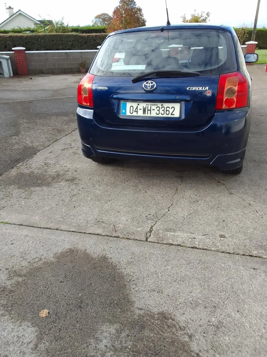 Toyota corolla - Image 2
