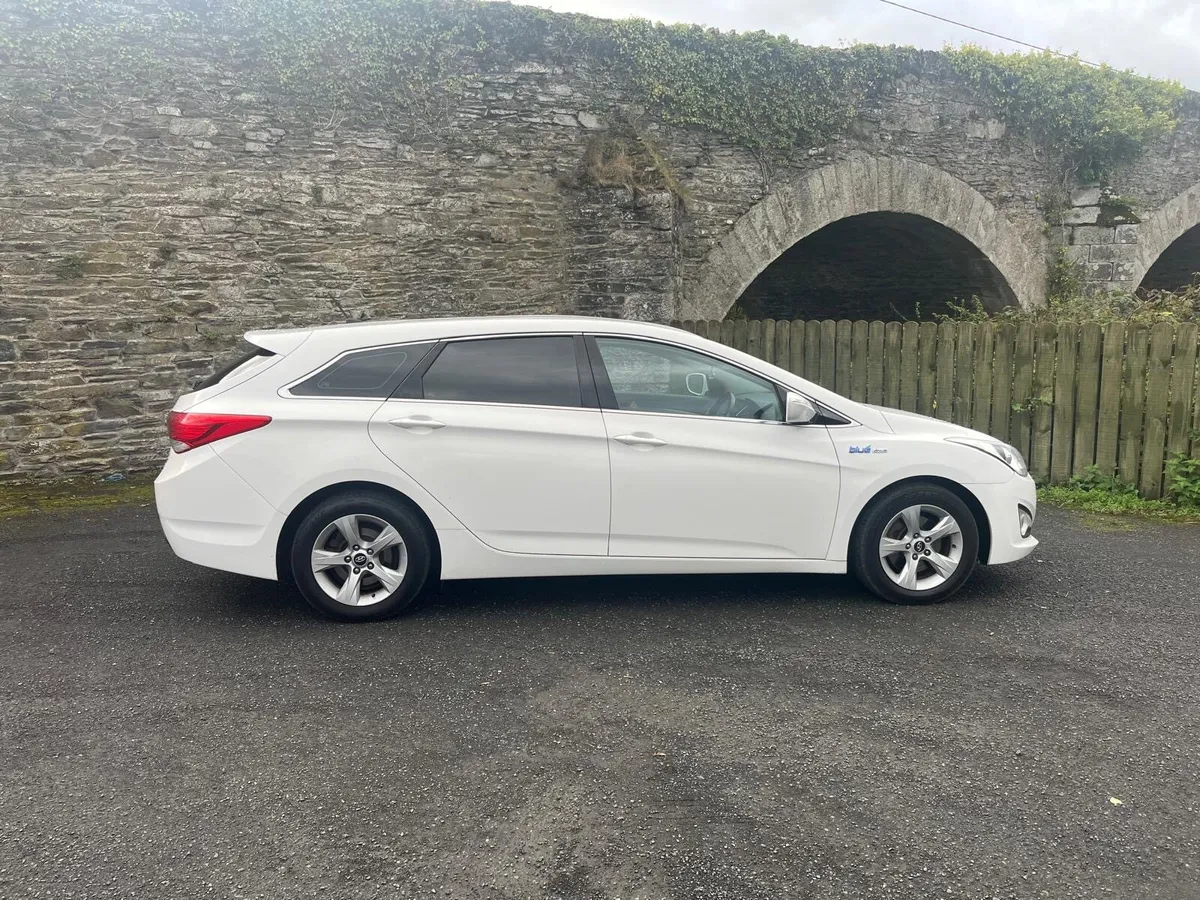 Hyundai I40 - Image 2