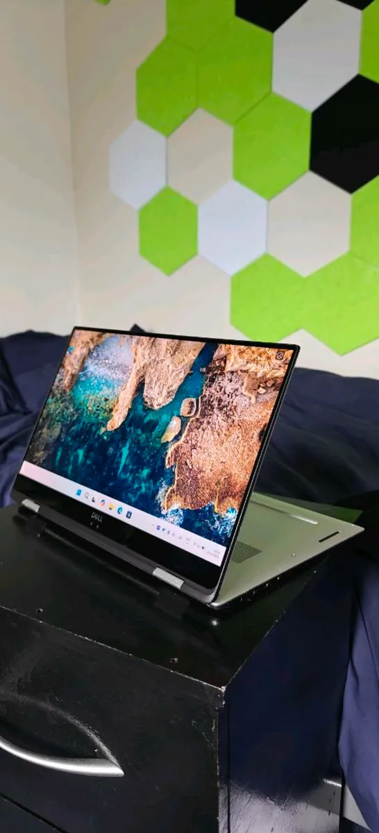 Dell precision 5530 2in1 - Image 1