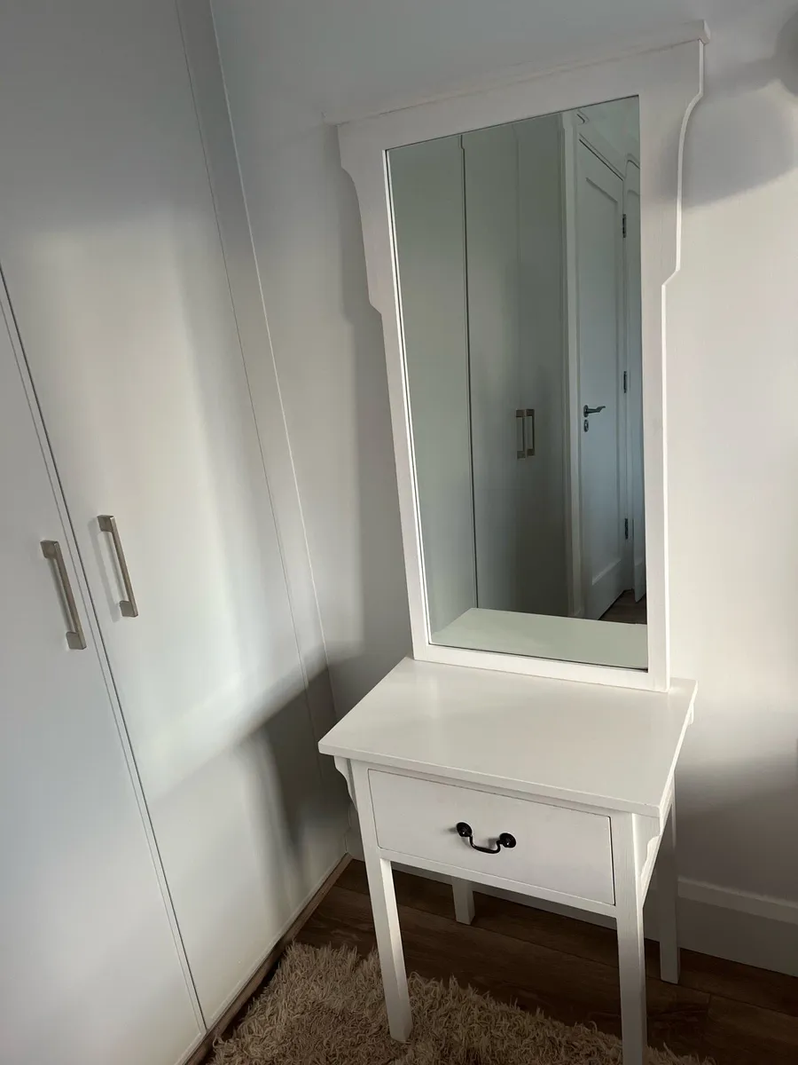 Mirror with matching locker - Image 1