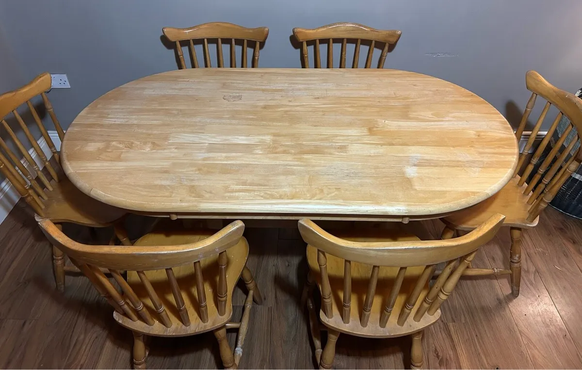 Kitchen table & 6 chairs - Image 3