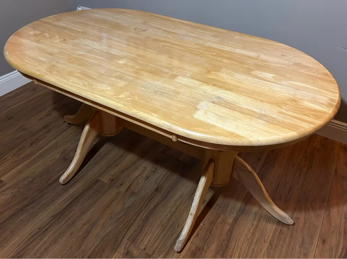 Kitchen table & 6 chairs - Image 4