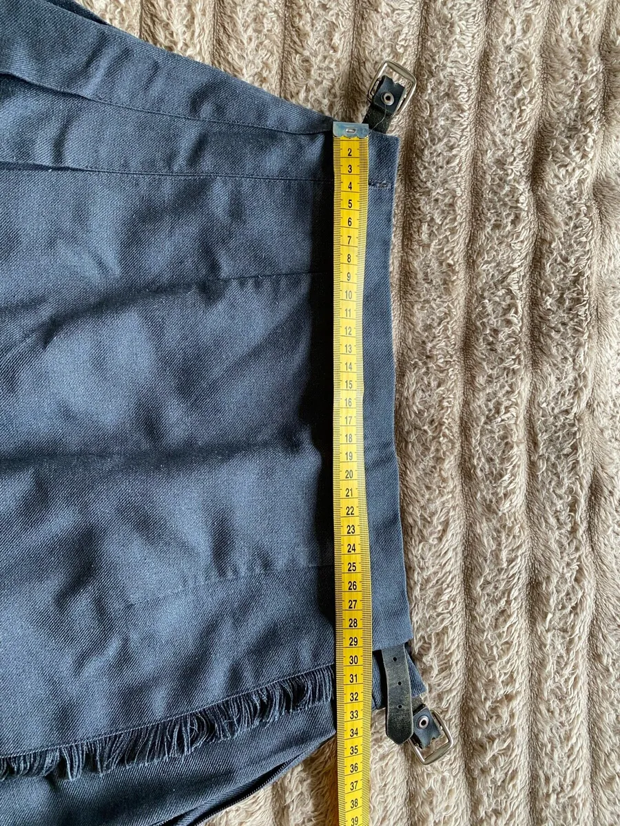Women’s Skirt /  Grey Kilt   Size 10 - Image 1