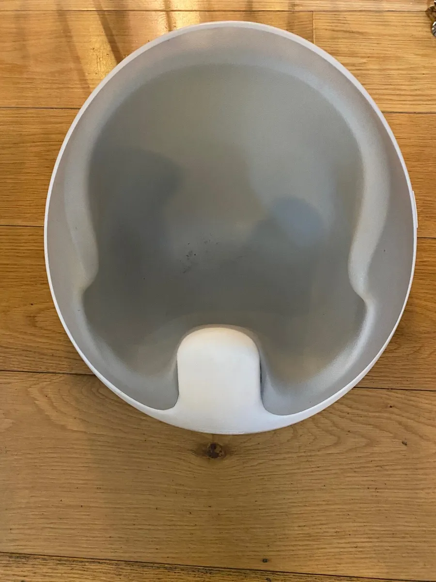 Snug Floor Baby Seat - Image 2