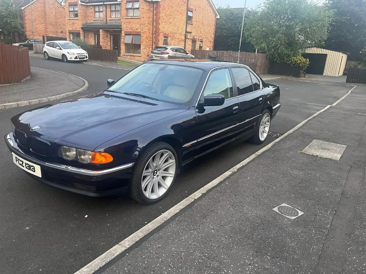 BMW 7-Series 2000 - Image 3