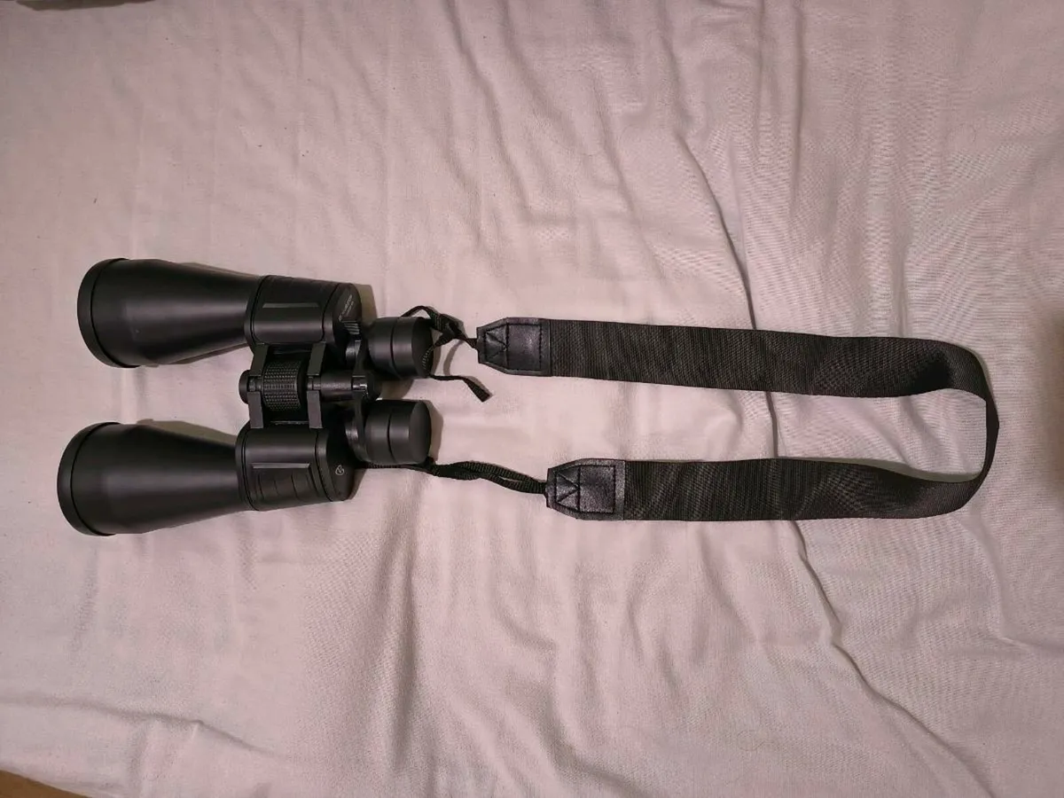 10-30x60 Binoculars - Image 1