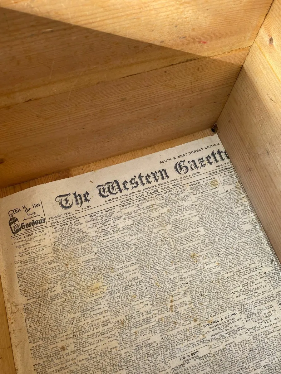 Vintage Pine storage box 29x15x16 - Image 3