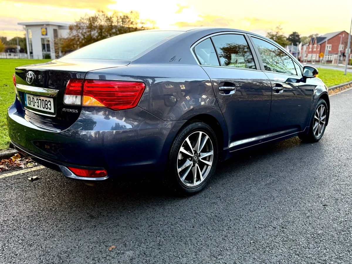 Toyota Avensis 2.0 D4D Icon 2013 - Image 2