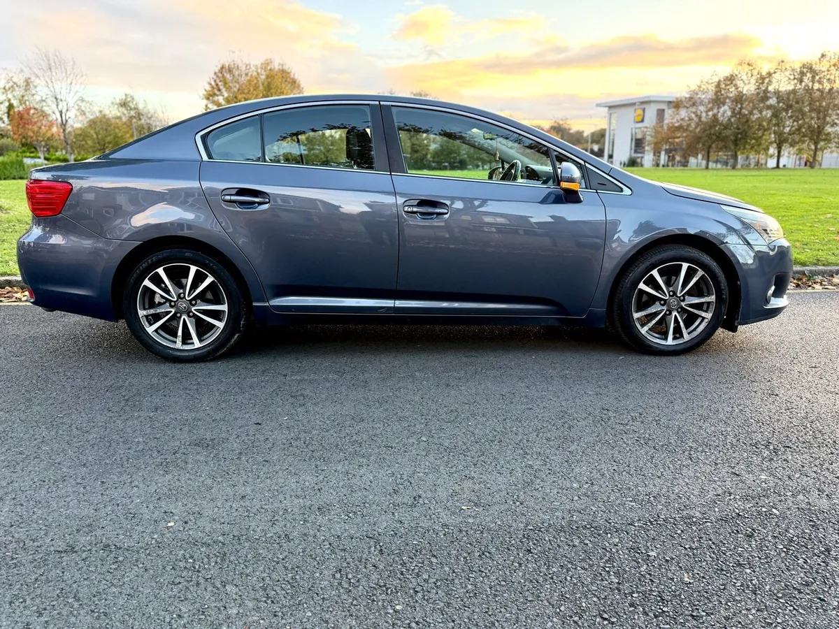 Toyota Avensis 2.0 D4D Icon 2013 - Image 3