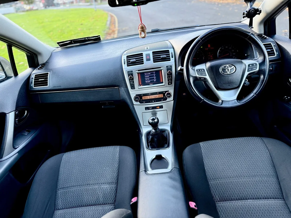 Toyota Avensis 2.0 D4D Icon 2013 - Image 4