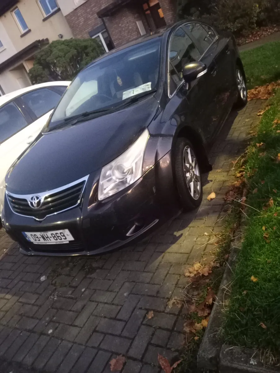 Toyota Avensis 2009 - Image 1