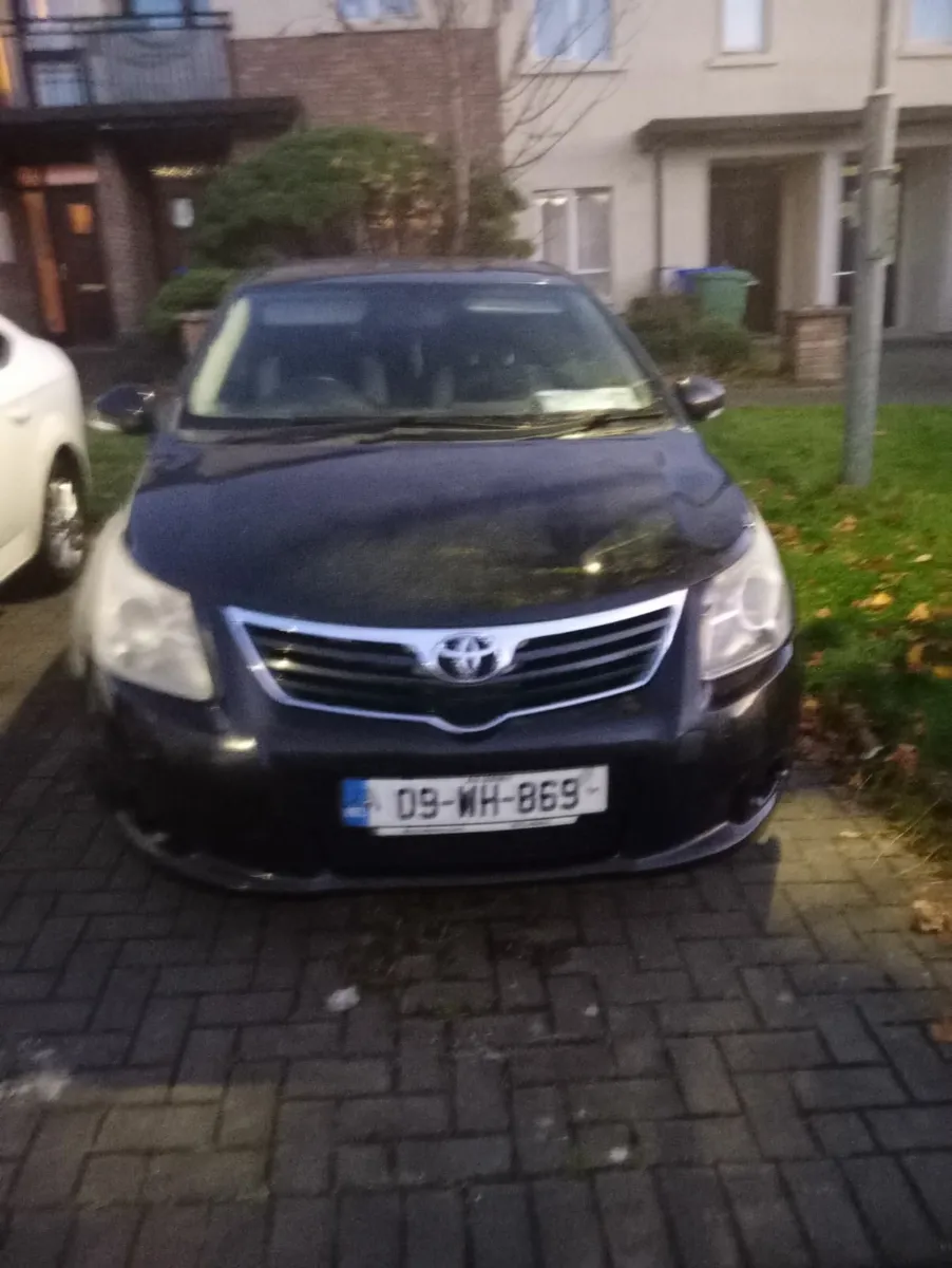 Toyota Avensis 2009 - Image 2
