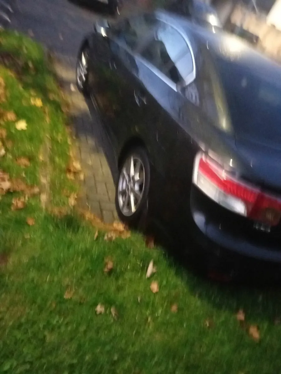 Toyota Avensis 2009 - Image 3