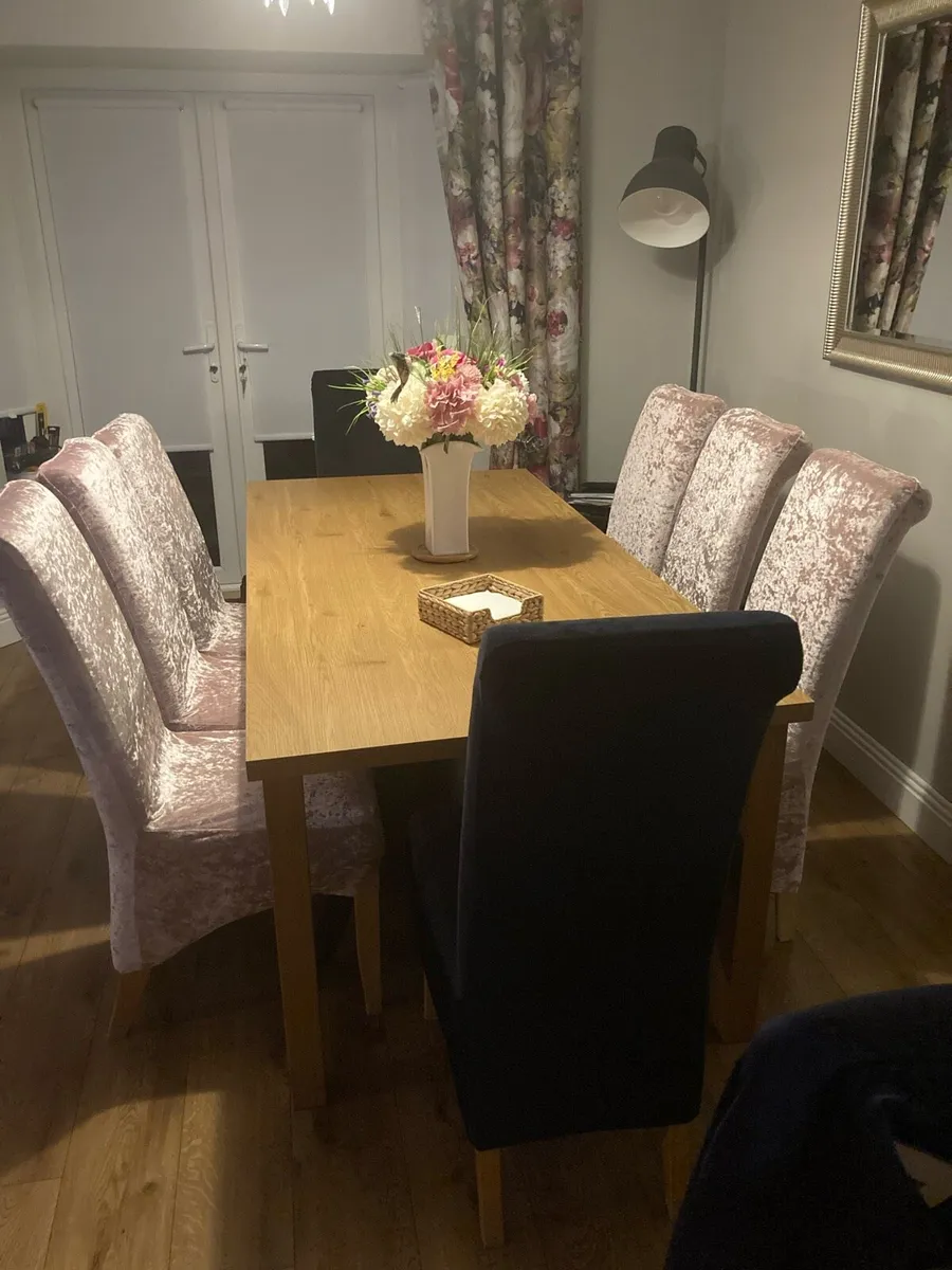 Dinning room table and 8 chairs . - Image 1